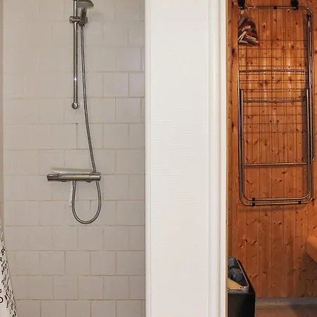 Apartment 6 Person In *